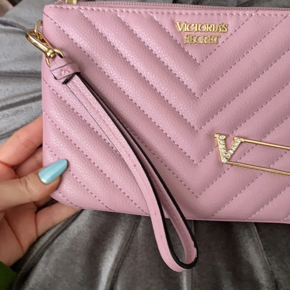 Brand new vs wallet wristlet - Picture 2 of 3